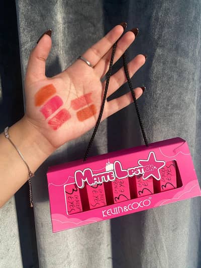 KEVIN&COCO 5 IN 1 MATTE LIPSTICK