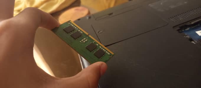 RAM 4 GB LAPTOP
