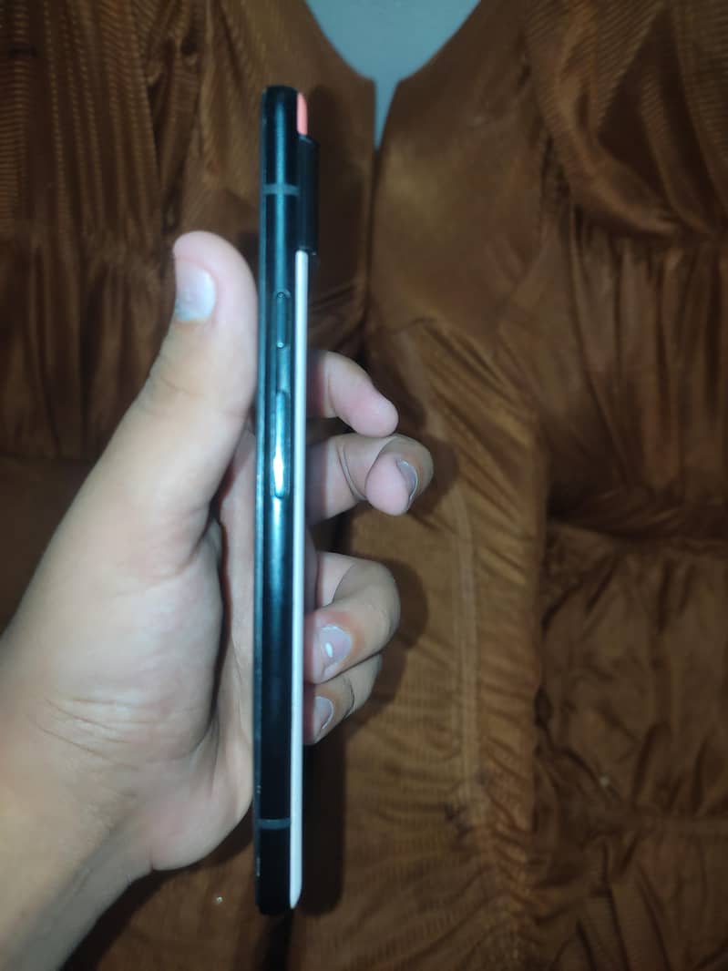 Google Pixel 6 4