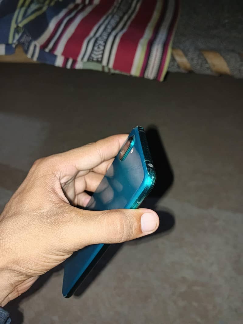 Sharp Aquos R3 2
