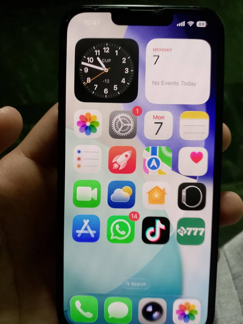 Apple iPhone 13 1