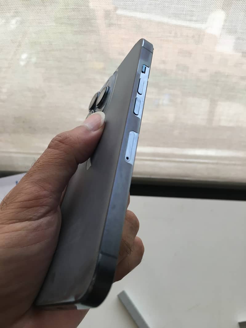 Apple iPhone 13 Pro 6