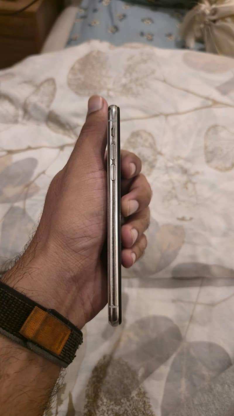 Apple iPhone X 2