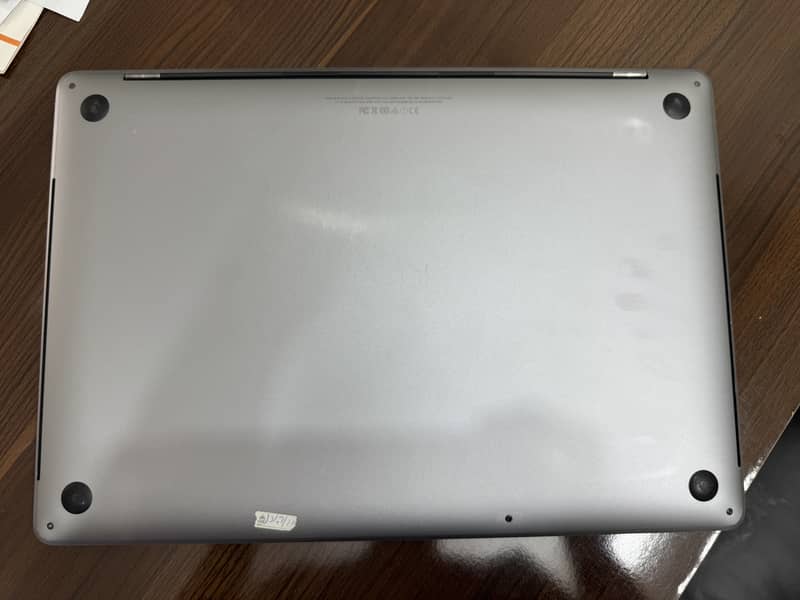 Apple Macbook Pro 2017 1