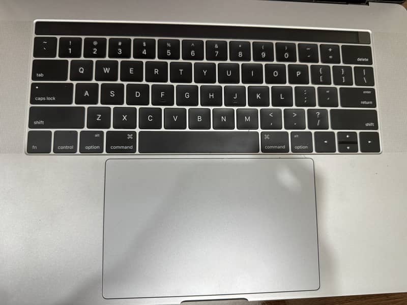 Apple Macbook Pro 2017 2