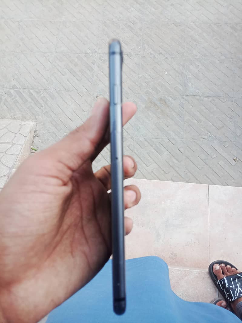 Apple iPhone 8 Plus 1