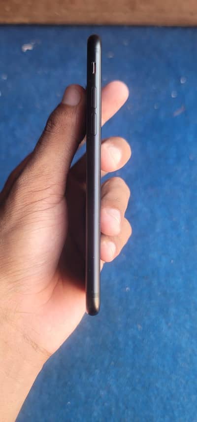 Apple iPhone 7
