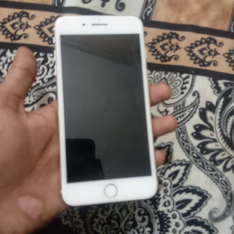 Apple iPhone 7 Plus 0