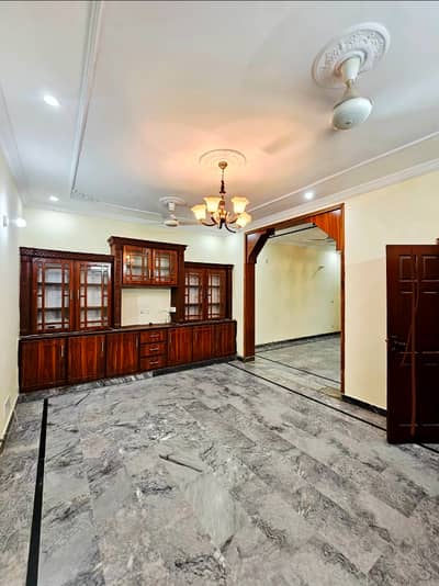 10 Marla Upper Portion With Servant Quarter Available For Rent in G-13/4