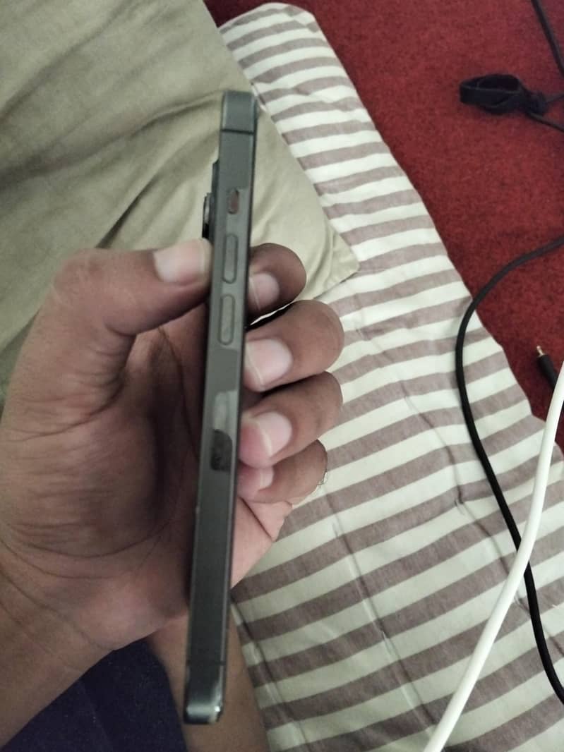 Apple iPhone 13 Pro 3