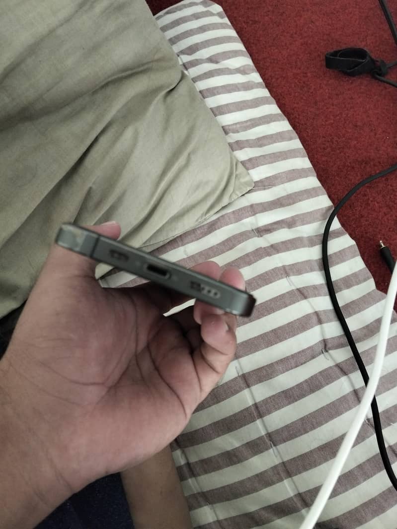 Apple iPhone 13 Pro 4