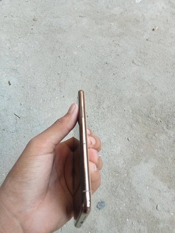 Apple iPhone 11 Pro 3