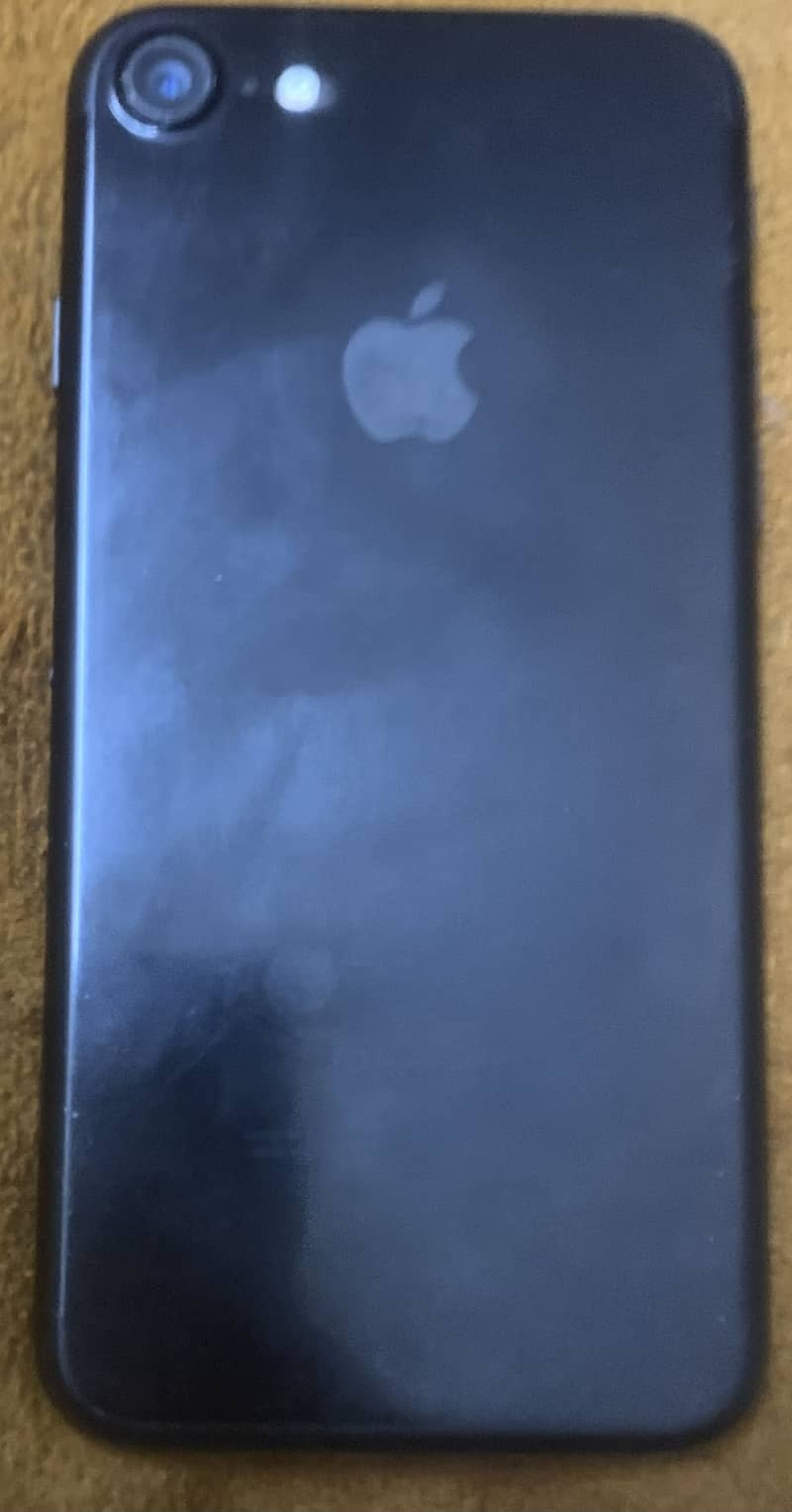 Apple iPhone 7 1