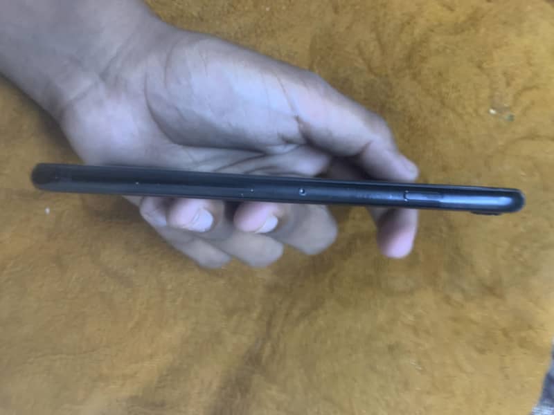 Apple iPhone 7 4