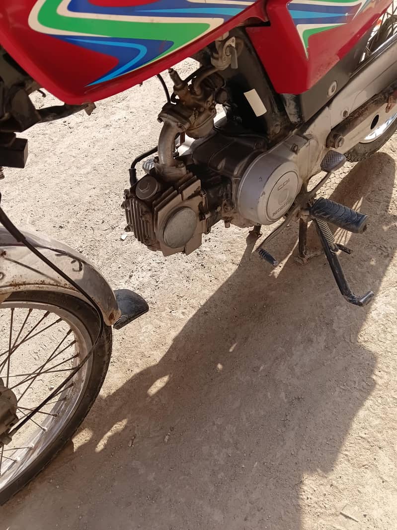 Honda CD70 5