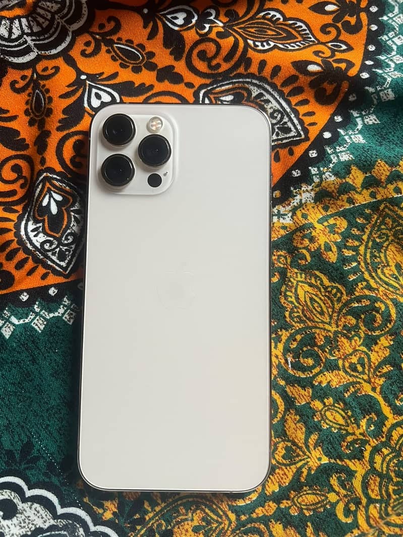 Apple iPhone 12 Pro Max 3