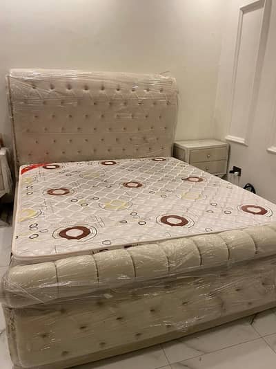 Bed set forsale urgent