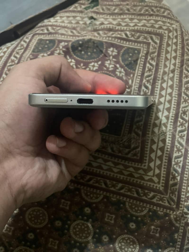 Xiaomi POCO X6 Pro 4