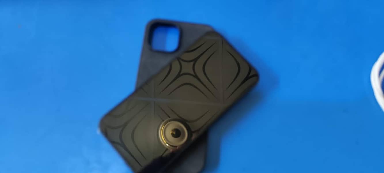 Apple iPhone 13 2