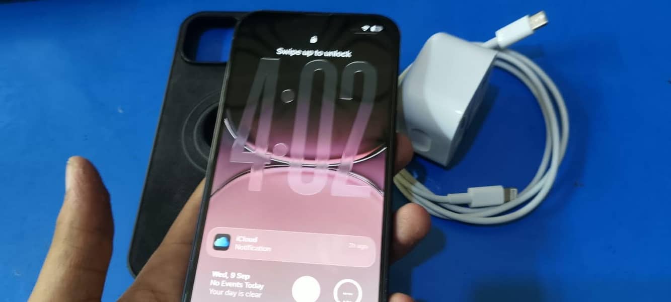 Apple iPhone 13 6