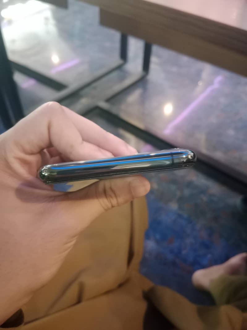 11 pro max 1