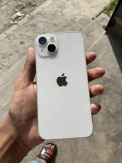 Apple iPhone 13