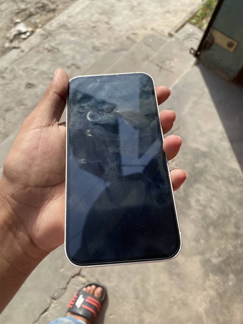 Apple iPhone 13 1
