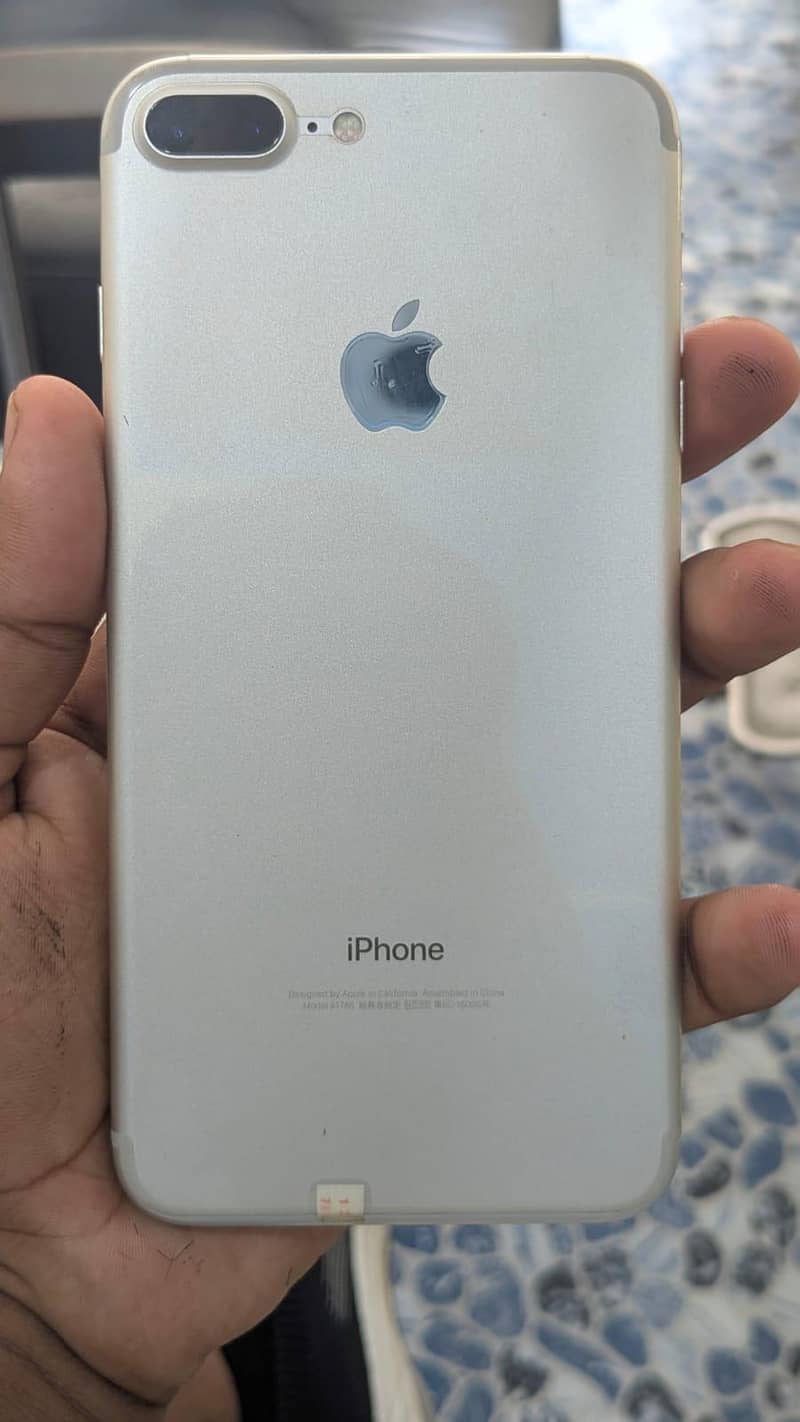 Apple iPhone 7 Plus 0