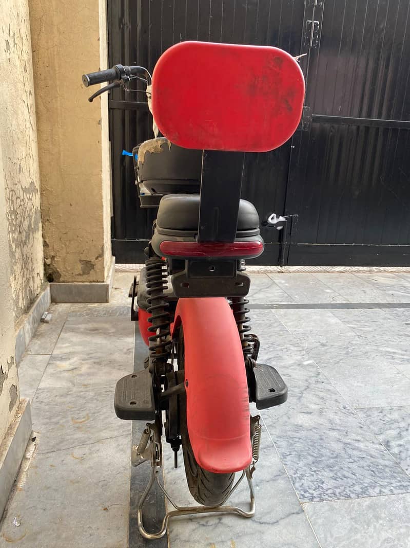 Electric Scooty 3