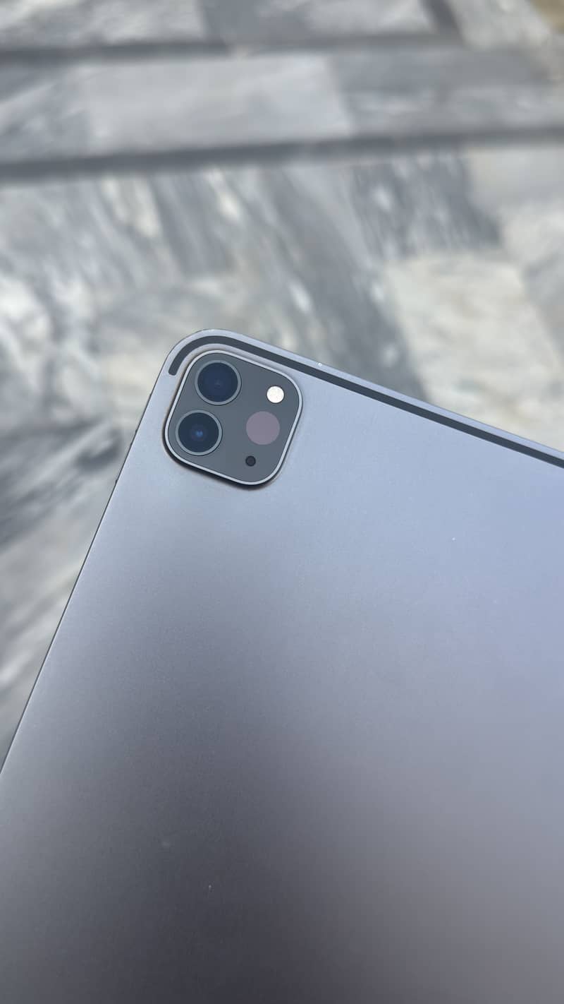 Ipad pro 2020 ( 4rth generation ) 1