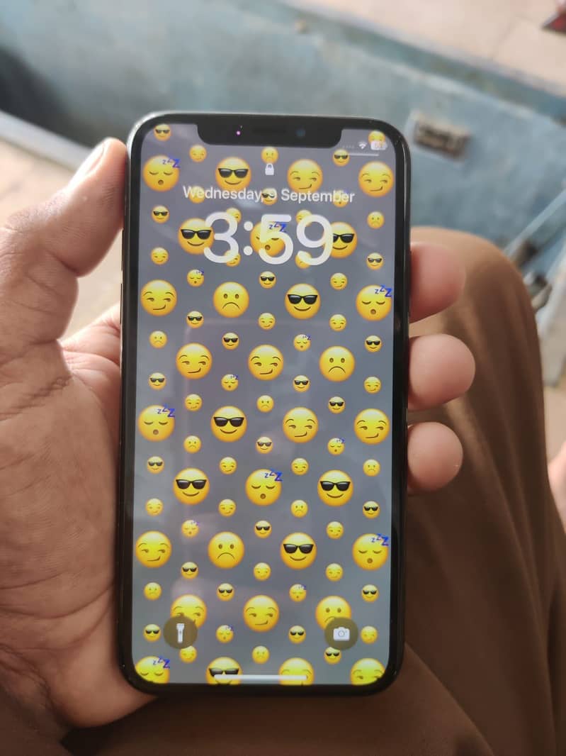 iPhone X 5