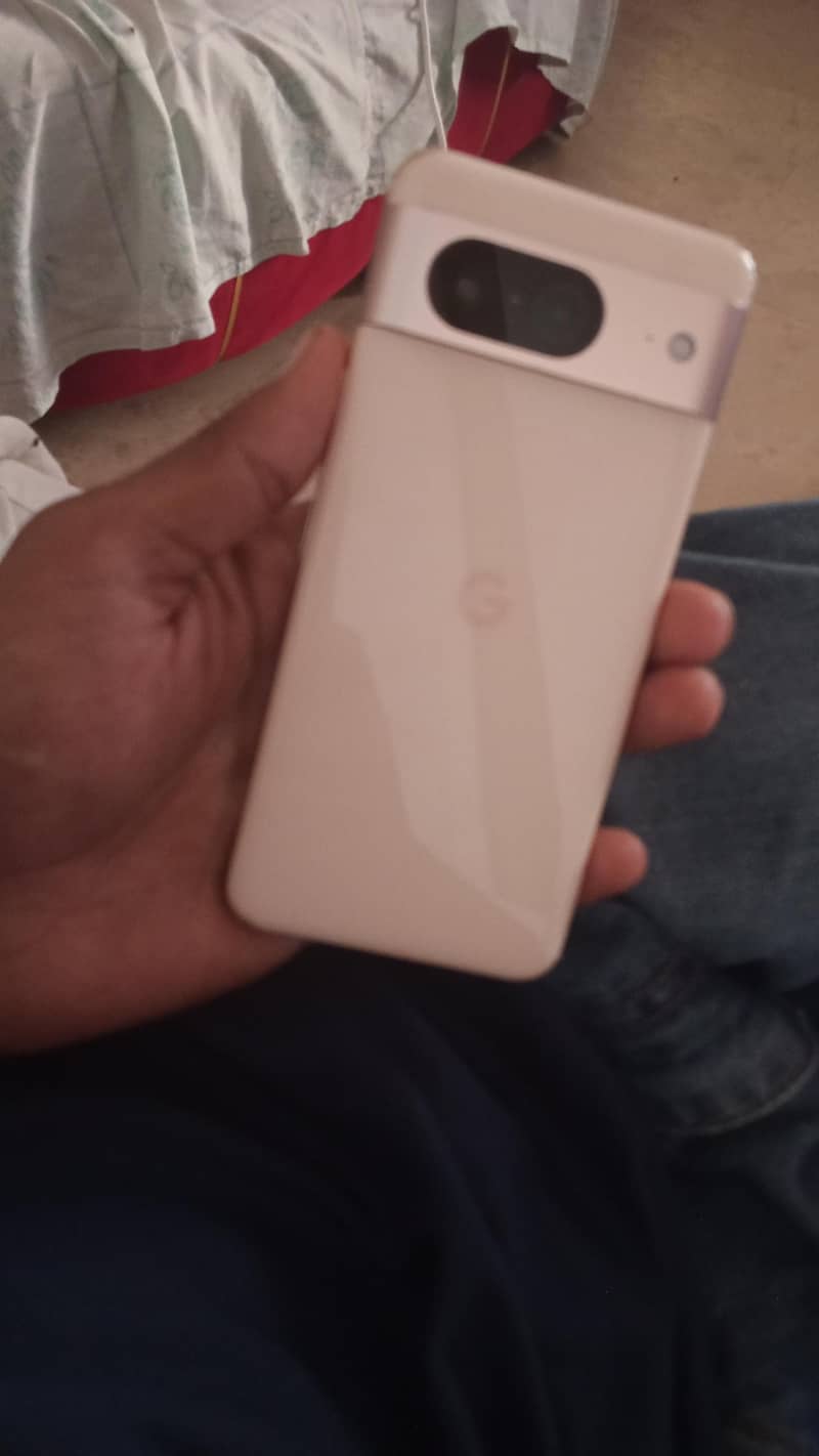 Google Pixel 8 5