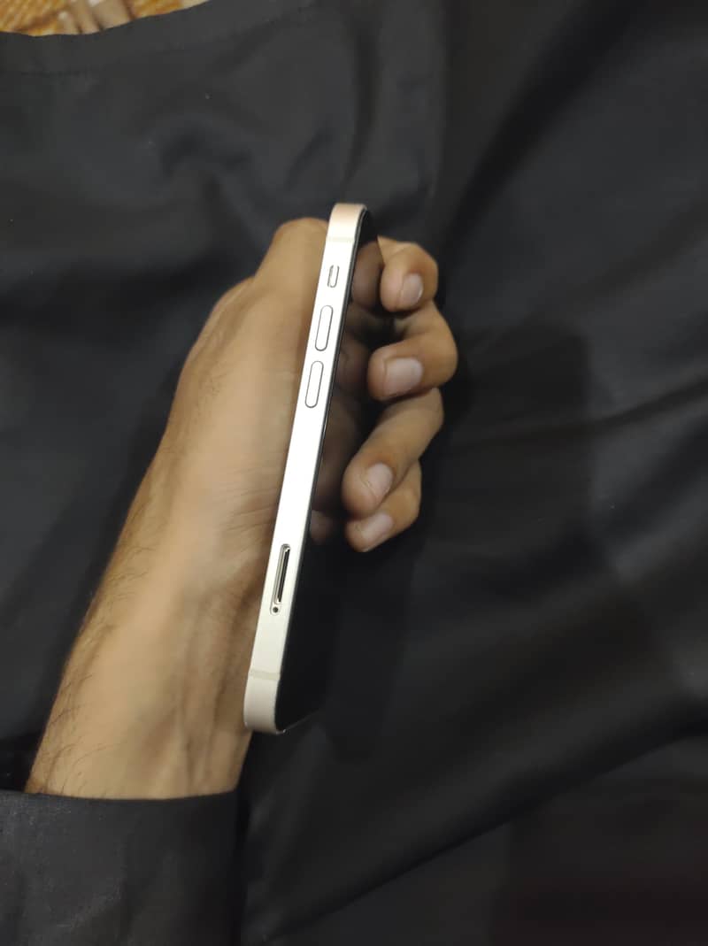 Apple iPhone 12 mini 3