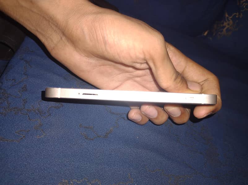 Apple iPhone 12 mini 4