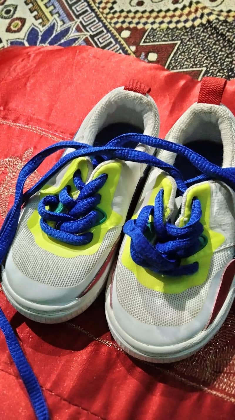 shoes 19