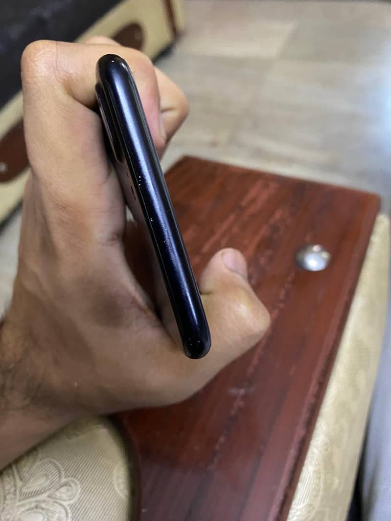 Apple iPhone 7 Plus 6