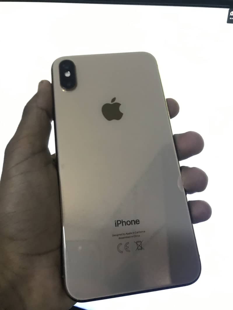 Apple iPhone XS Max 0