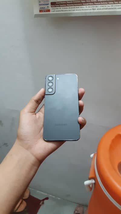 Samsung S22