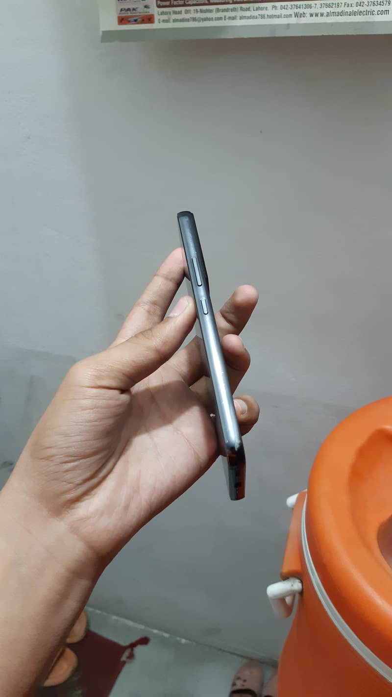 Samsung S22 4
