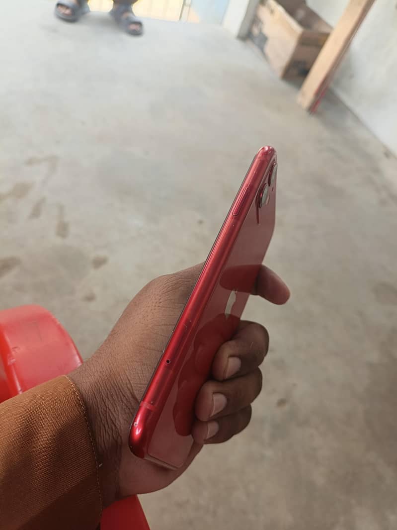 Apple iPhone 11 0