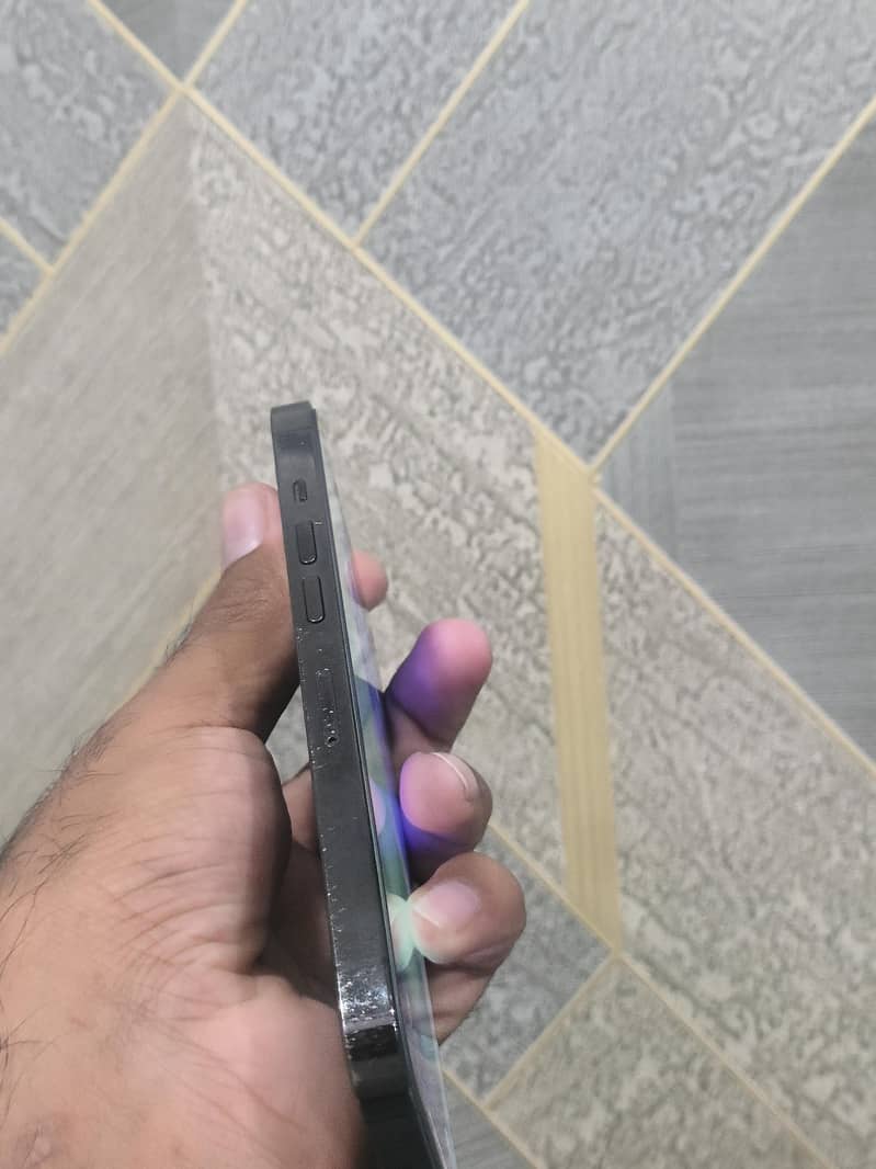 Apple iPhone 13 Pro 1