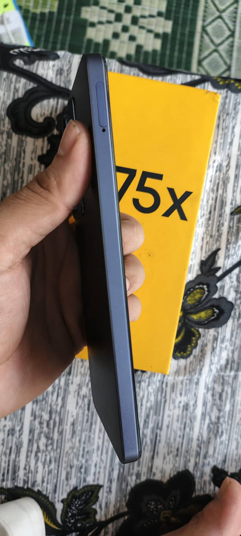 Realme C75x 1