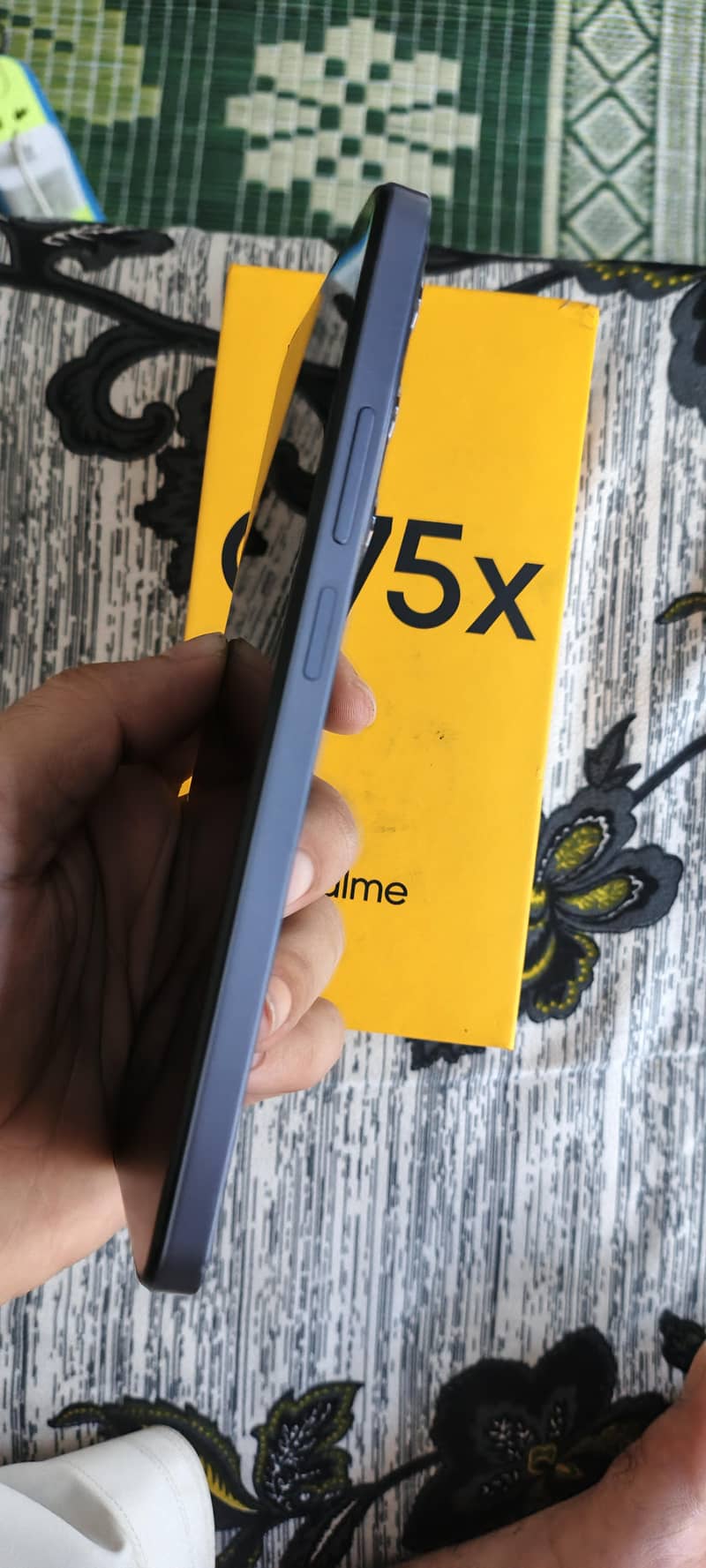 Realme C75x 4