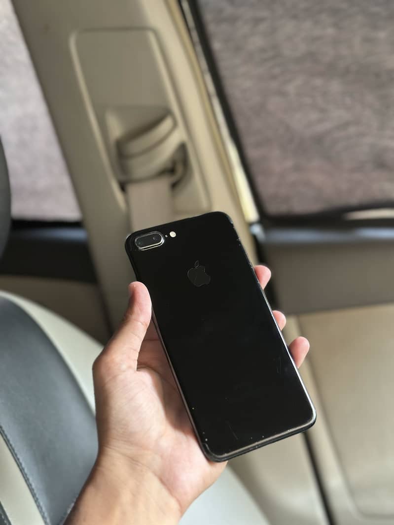 Apple iPhone 7 Plus 1