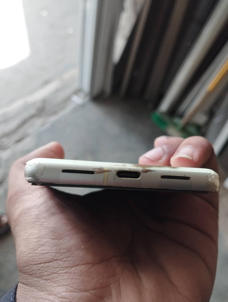 Google Pixel 7 4