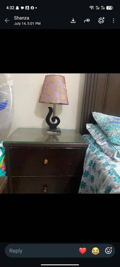 bad side table dressing table