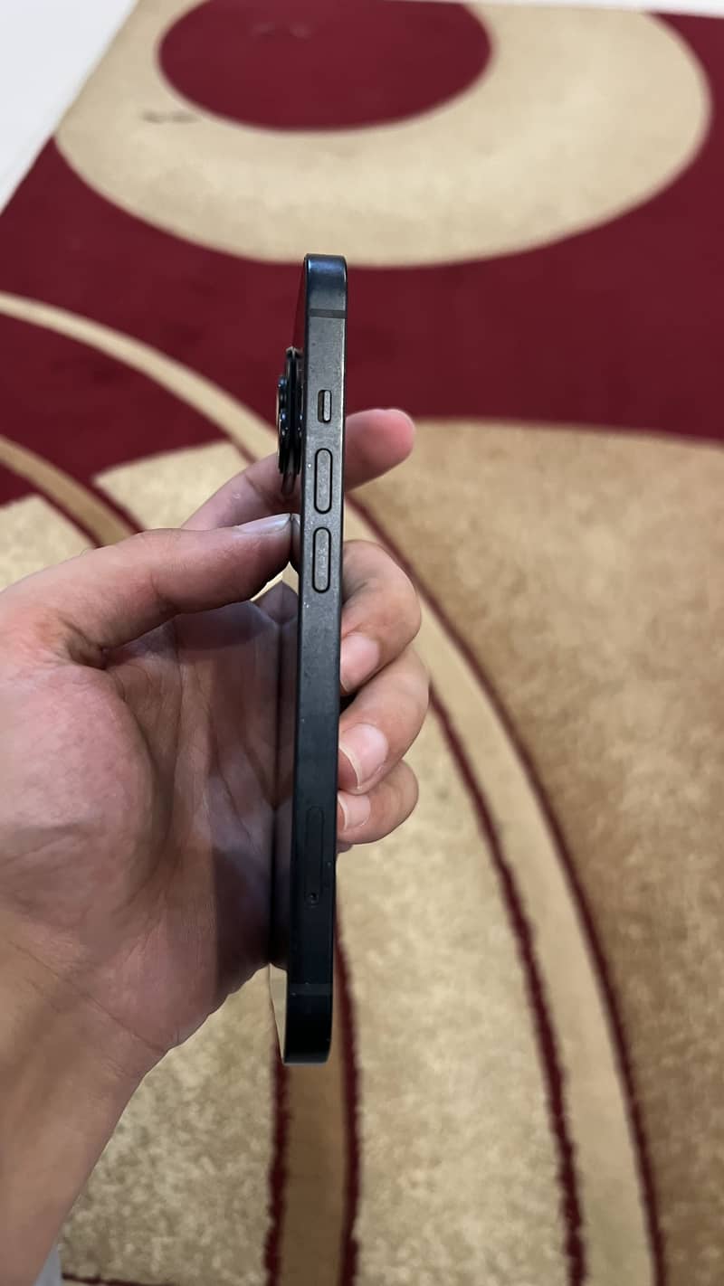 Apple iPhone 13 3