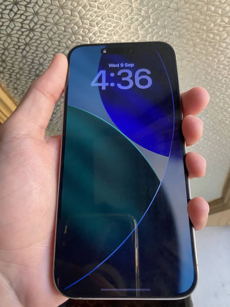 Apple iPhone 15 Pro Max 2