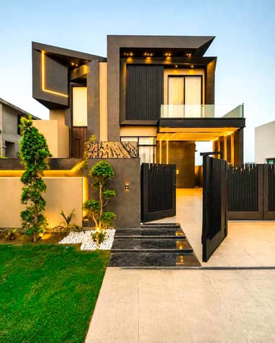 KANAL ULTRA MODERN SUPER LUXURY BUNGALOW FOR SALE ON TOP LACTION