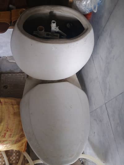 English Commode Avaialble